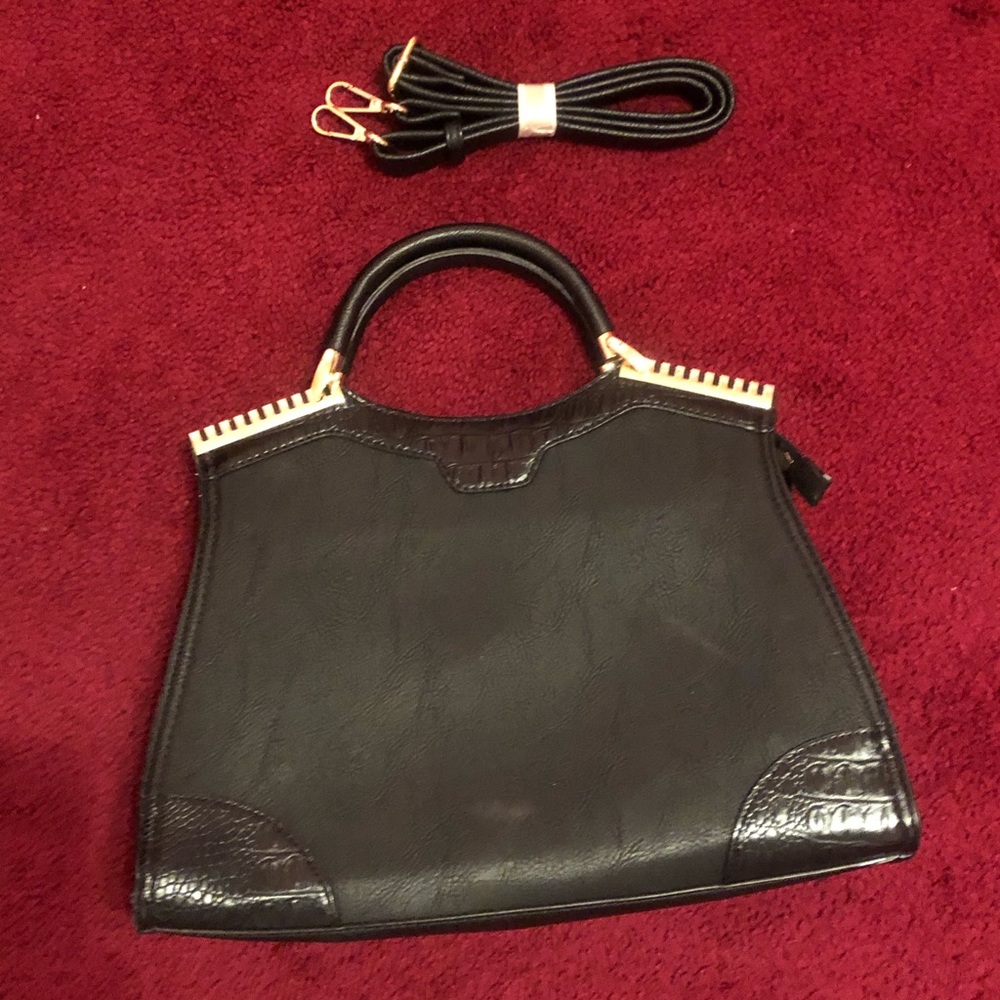 BLACK PURSE